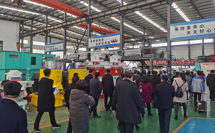 山東金格瑞不斷提升企業(yè)創(chuàng)新力、發(fā)展力、影響力，為我區(qū)全面建設(shè)現(xiàn)代化濟(jì)東強(qiáng)區(qū)再立新功.jpg