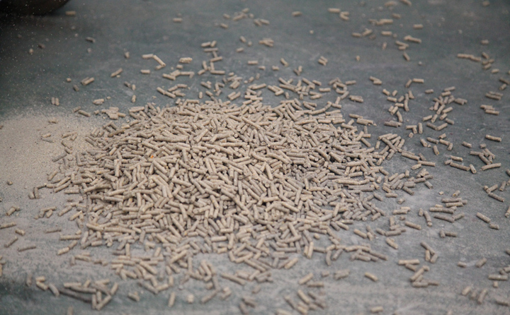 為什么經(jīng)過木屑造粒機(jī)加工的生物自燃料就可以燃燒呢？.jpg